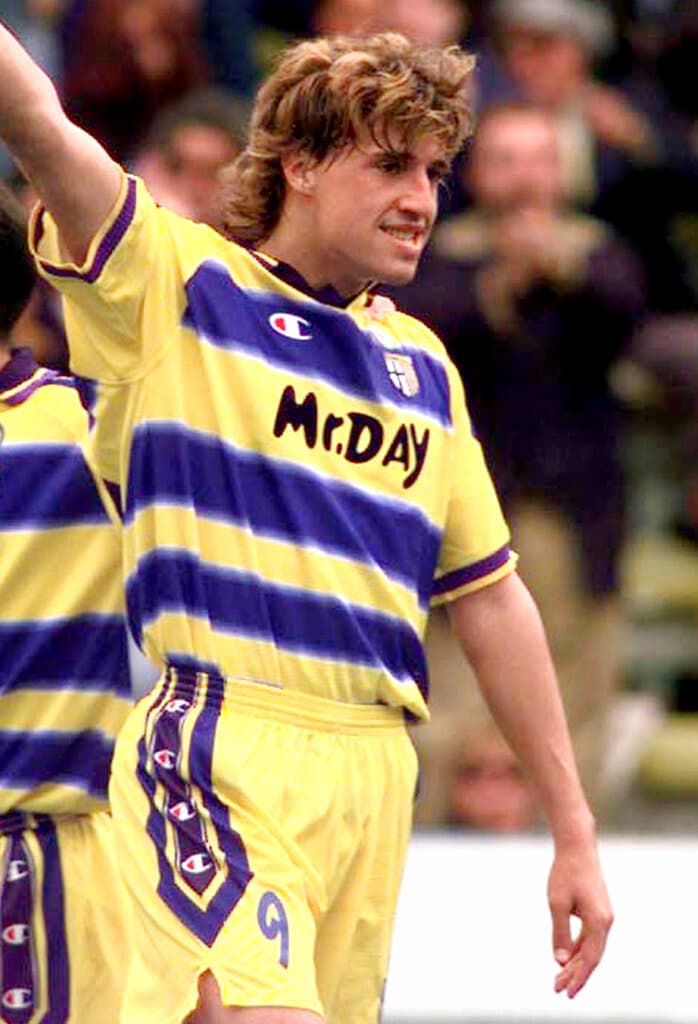 Crespo con la muta del Parma