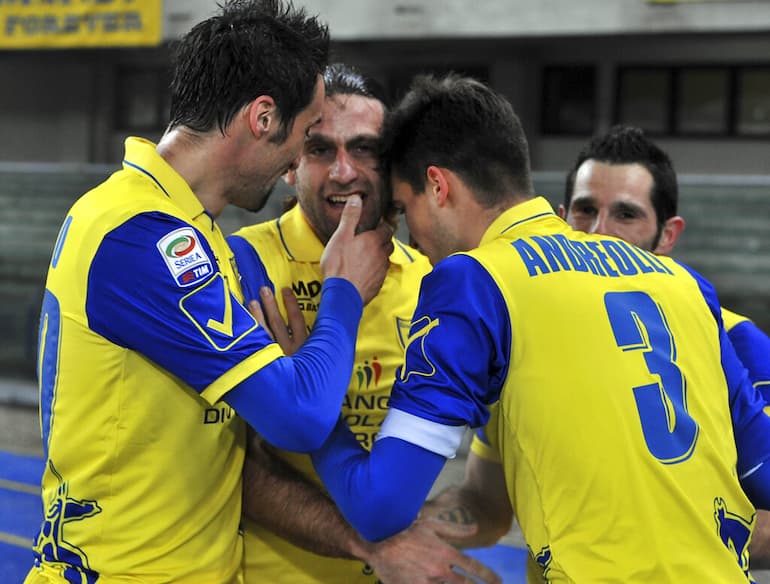 Moscardelli e compagni dopo un gol!