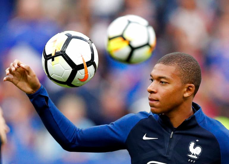Mbappé con la Francia!
