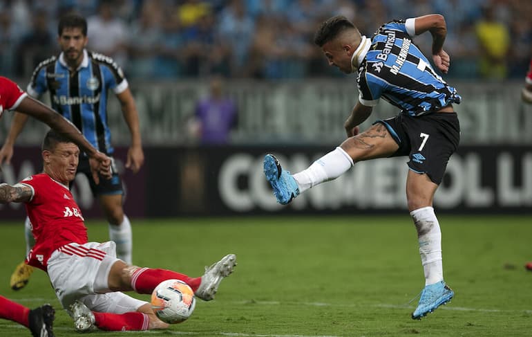 Matheus Henrique nell'epico derby di Libertadores!