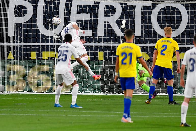 Benzema in rete di testa!