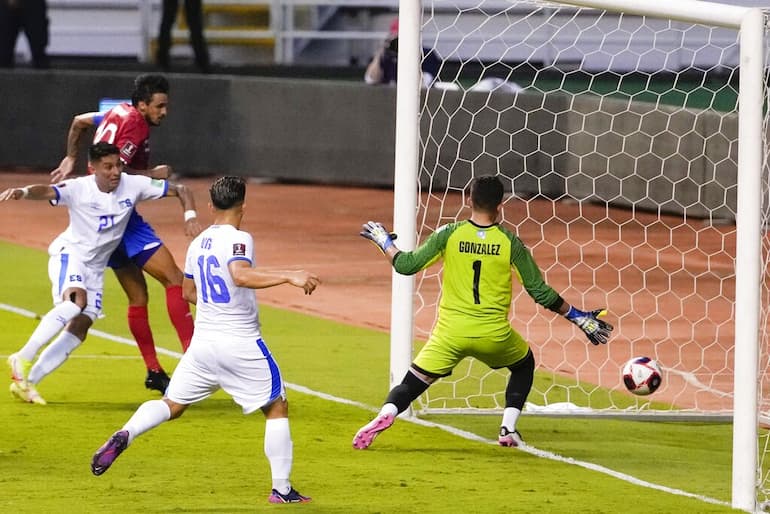 La rete di Bryan Ruiz a El Salvador!