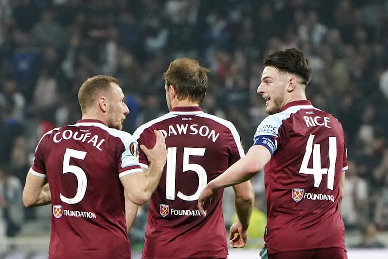 Declan Rice con i suoi compagni!