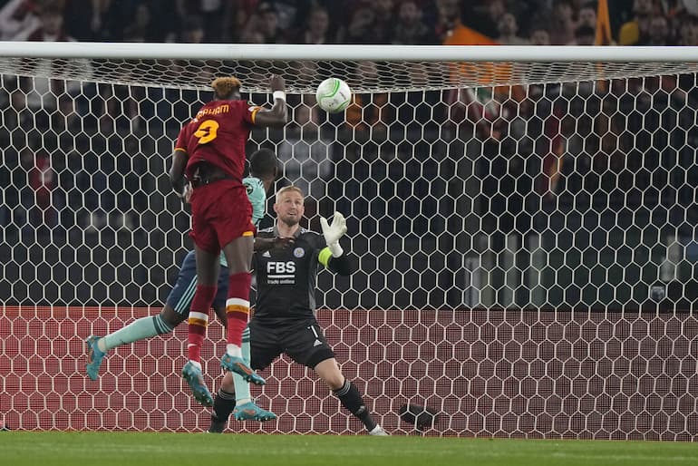 Il gol di Tammy Abraham al Leicester in semifinale