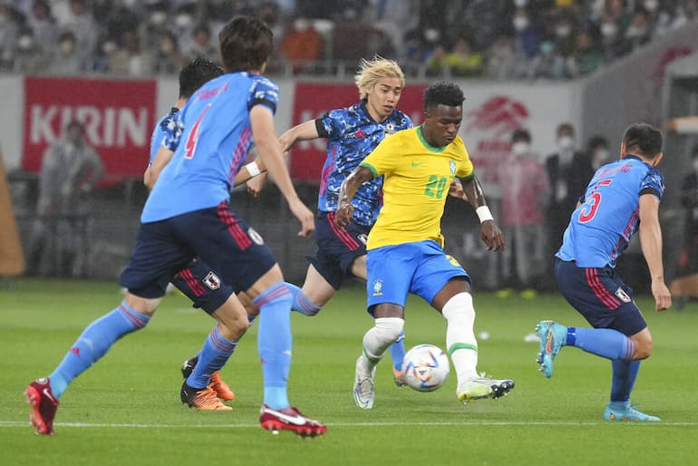 Vinicius contro il Giappone