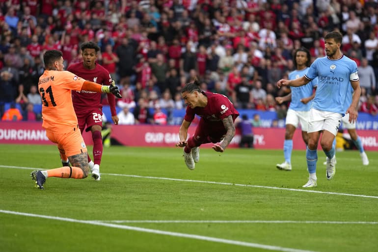 Il gol all'esordio al City!