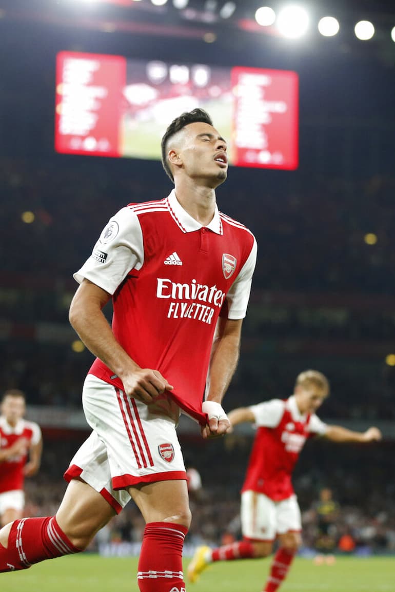 L'esultanza del funambolico attaccante dell'Arsenal, Gabriel Martinelli!