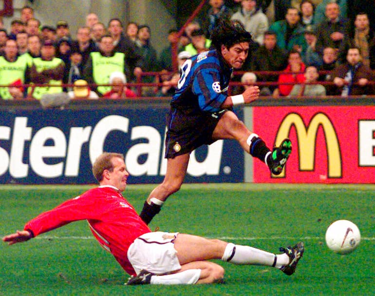Zamorano contro lo United!