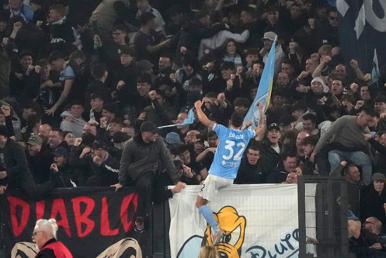 Cataldi esulta con la sua curva