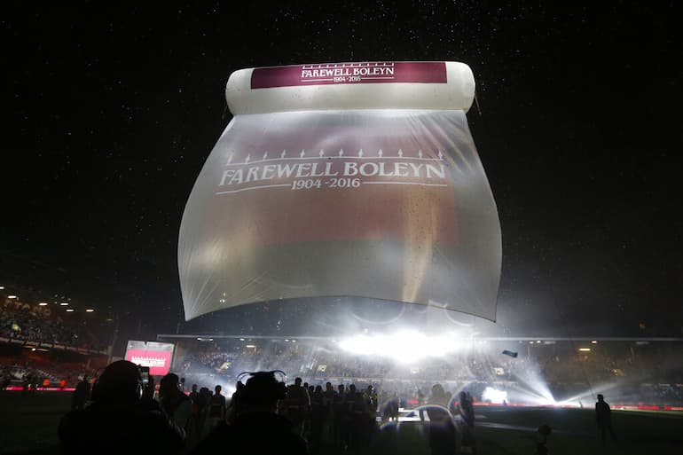 Il saluto al Boleyn Ground!