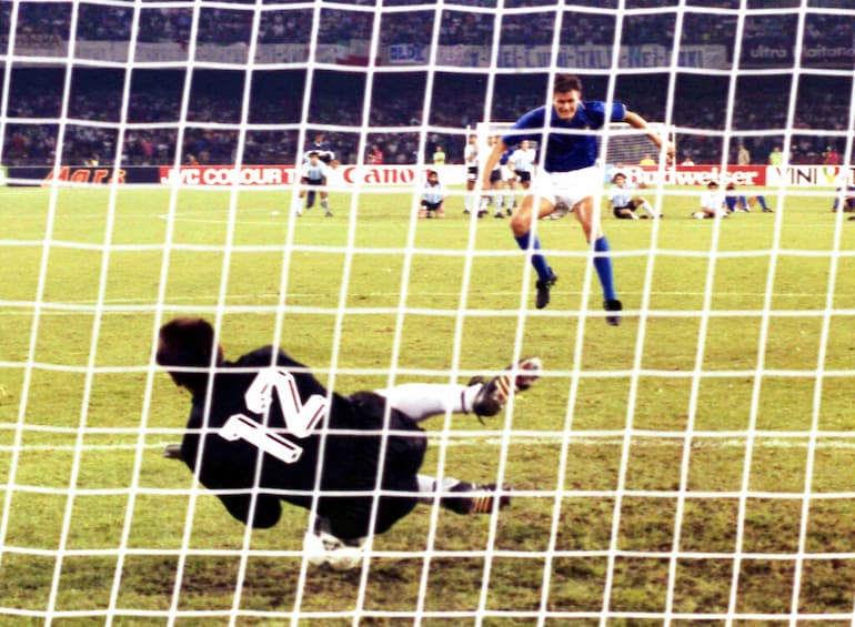 Il rigore sbagliato da Aldo Serena a Napoli!