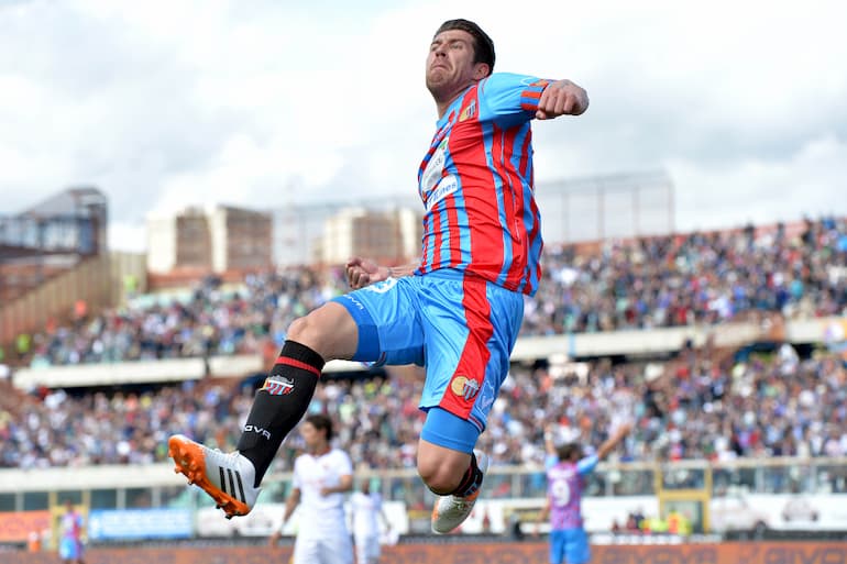 Una bellissima foto di Mariano Izco, centrocampista e bandiera del Catania dal 2006 al 2014!