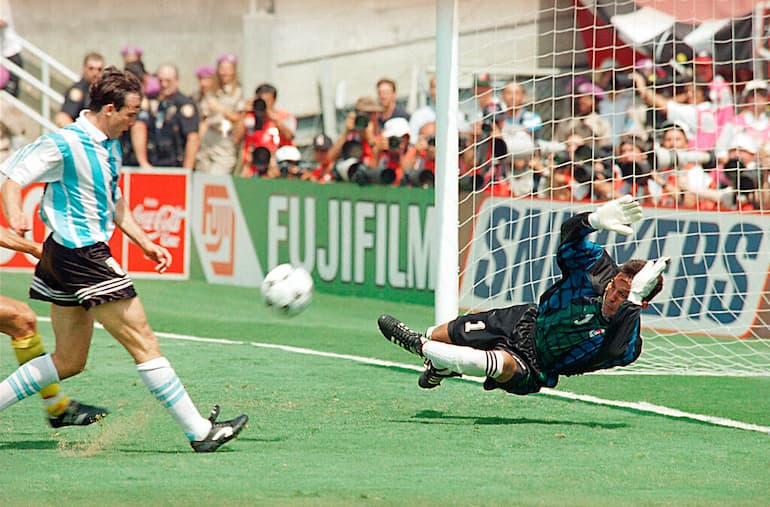 Il gol di Balbo alla Romania