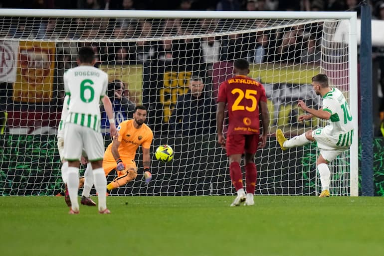 Berardi in gol dagli 11 metri all'Olimpico!