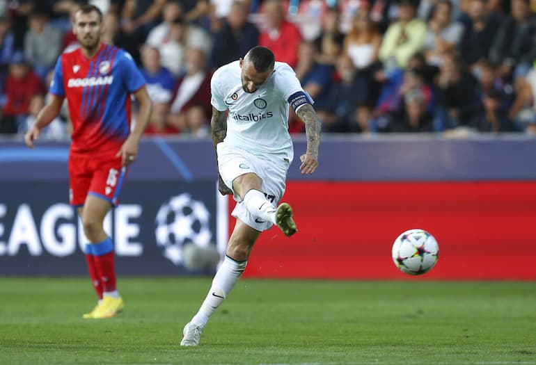 Brozo con la bellissima divisa da trasferta dell'Inter!