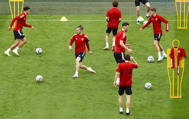 Una seduta di allenamento della nazionale gallese
