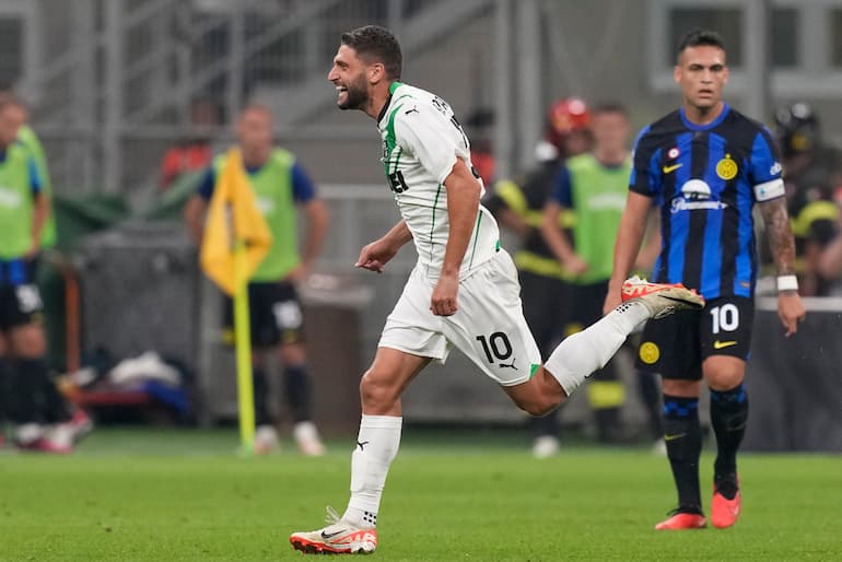 Berardi esulta davanti a Lautaro Martinez!