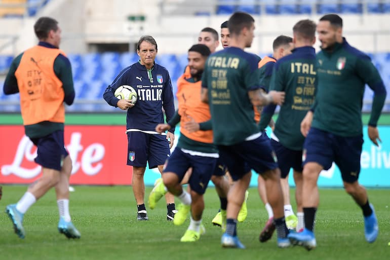 Roberto Mancini durante una rifinitura all'Olimpico!