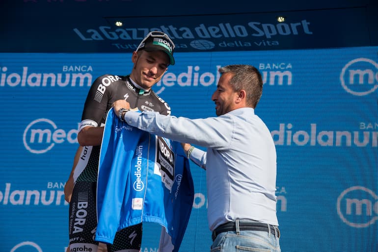 La maglia blu per il miglior scalatore