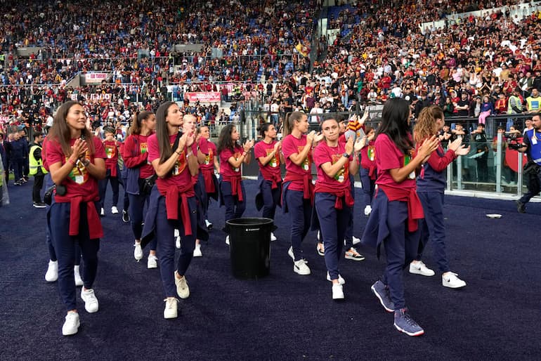 Le giallorosse all'Olimpico