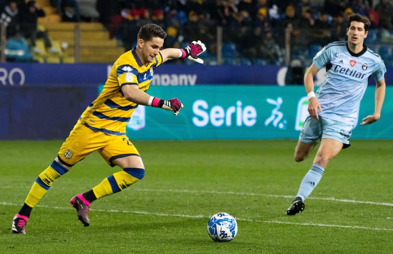 Chichizola fortissimo portiere del Parma