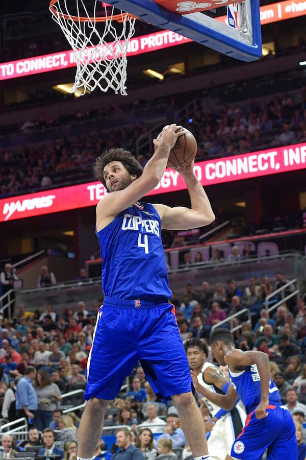 Milos Teodosic con Boston