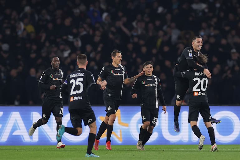 L'esultanza dei calciatori dello Spezia al Maradona!
