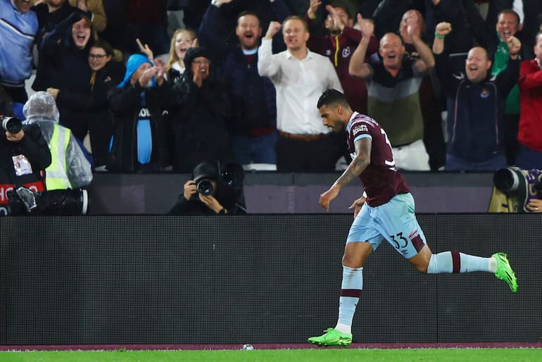 Emerson con la maglia del West Ham