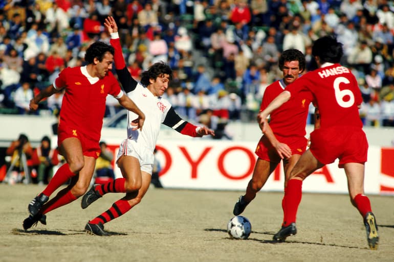 Zico contro il Liverpool!
