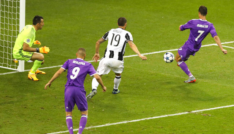 Il gol di CR7 alla Juve