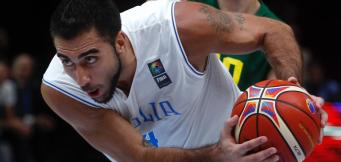 Pietro Aradori con la maglia dell'Italia