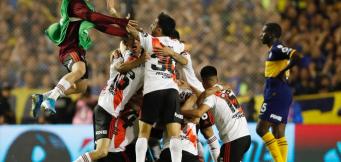 L'esultanza dei giocatori del River al termine della semifinale di ritorno