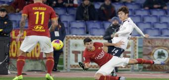 Nella foto, il back sponsor della Roma sulla maglia di Kolarov!