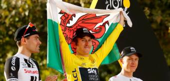 Geraint Thomas, festeggia la vittoria nel Tour 2018!