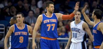 Andrea Bargnani con la maglia di New York