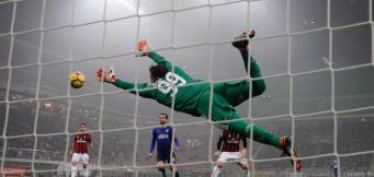 Donnarumma indossa la maglia 99