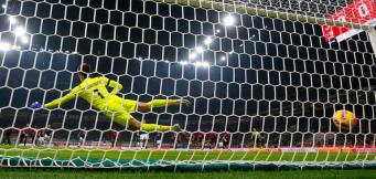 Il primo rigore del derby di Milano