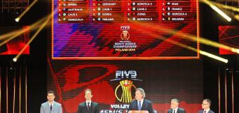 Da sinistra, tre leggende della pallavolo: il serbo Vladimir Grbric, il nostro Lorenzo Bernardi ed il polacco Tomasz Wojtowicz!