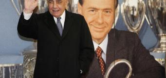 Galliani nella Sala Trofei del Milan!