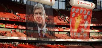 Due stendardi celebrativi per le vittorie del Professore!