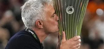 Mou con la Conference