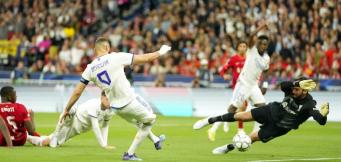 Il gol annullato a Benzema a Parigi