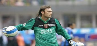 Massimo Taibi con la maglia del Toro