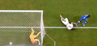 Il gol di Balotelli a Manaus