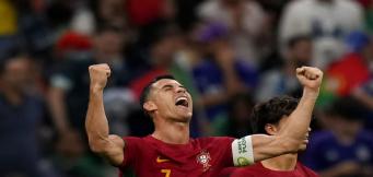 Una bellissima esultanza di CR7 con la maglia del Portogallo