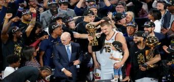 Il primo titolo per i Nuggets!