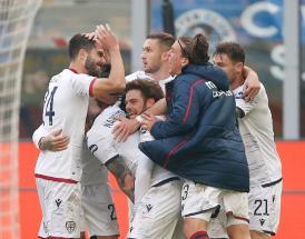 L'esultanza del Cagliari dopo il gol del pari a San Siro!