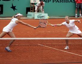 Mara Santangelo sulla sinistra, in coppia con Alicia Molik