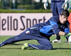 Simone Scuffet durante un ritiro con gli Azzurri!