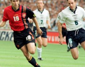 Un duello tra Julio Salinas e Gareth Southgate, attuale allenatore della Nazionale